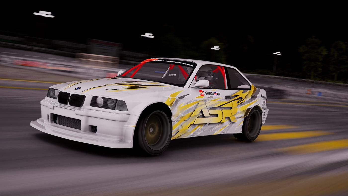 BMW E36 con livery ASR en pista